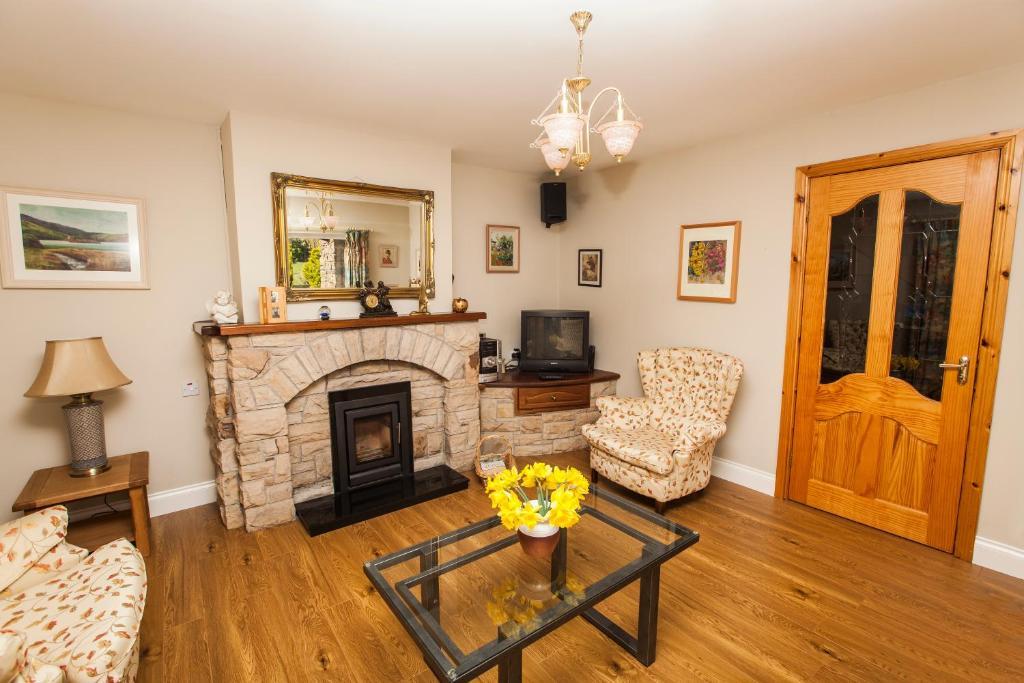 Sunville Bed And Breakfast Ballycotton Exterior photo